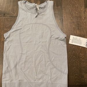 Lululemon Swiftly Relaxed Tank - Size 6